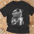 ひげを生やしたドラゴン 飲むアイスコーヒー 面白い動物 ミーム グランジ Tシャツ 高齢者への贈り物