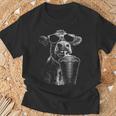 クール 牛 飲む アイスコーヒー 面白い 動物 ミーム Y2k グランジ Tシャツ 高齢者への贈り物