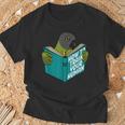 トレイン・ユア・ヒューマン I ブック・パロット I セネガルオウム Tシャツ 高齢者への贈り物
