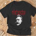 フリードリヒ・ニーチェ-金属の哲学者の設計 Tシャツ 高齢者への贈り物