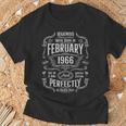 ヴィンテージ60歳の誕生日レジェンドは1966年2月に誕生しました。 Tシャツ 高齢者への贈り物