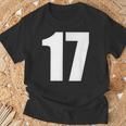 数字 セブンティーン数字 17 プレーンホワイト数字 Tシャツ 高齢者への贈り物