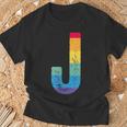文字 J 大文字 アルファベット モノグラム イニシャル レインボー アルファベット J Tシャツ 高齢者への贈り物