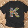 文字k Monsters アルファベットネーム イニシャル キュート モノグラム Tシャツ 高齢者への贈り物