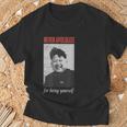 独裁者キム・ジョンウン・ティーは自分らしくいることを決して謝らない Tシャツ 高齢者への贈り物