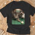 面白い猫 子猫 プールゲーム ビリヤード愛好家 アートデザイン Tシャツ 高齢者への贈り物