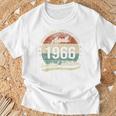 60歳の誕生日 1966年4月から絶対に素晴らしいヴィンテージ。 Tシャツ 高齢者への贈り物