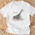 Giraffe キリン イラスト おしゃれ かっこいい キリンの絵 リアル 熱帯の花 野生生物 キリン好き Tシャツ 高齢者への贈り物
