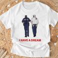 On Back I Have A Dream Trump Police 格言 男性 Tシャツ 高齢者への贈り物