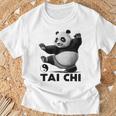 おもしろパンダ 動物 太極拳 格闘技 陰陽バランス Tシャツ 高齢者への贈り物