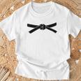 かっこいい日本武道空手柔道黒帯 Tシャツ 高齢者への贈り物