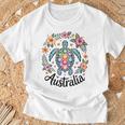 かわいいウミガメオーストラリア、楽しいトロピカルフラワーとハート Tシャツ 高齢者への贈り物