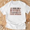 ディーゼルカフェインで走るトラック運転手 長袖tシャツ Tシャツ 高齢者への贈り物