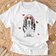 バセットハウンド ハートグラス バレンタインデー 犬 ママ Tシャツ 高齢者への贈り物