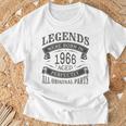レジェンドは1966年に誕生し、すべてのオリジナルパーツを完璧に熟成させました。 Tシャツ 高齢者への贈り物