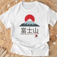 富士山 富士山 富士山 ハイキング 登山 お土産 Tシャツ 高齢者への贈り物