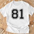 番号 81 Tシャツ 高齢者への贈り物