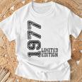 限定版 1977年誕生日 1977年生まれ 生年 Tシャツ 高齢者への贈り物
